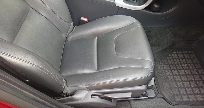Volvo V60 cena 47000 przebieg: 144000, rok produkcji 2014 z Skawina małe 596